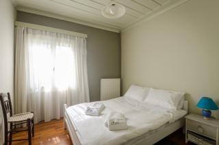 Ev Zin Mouria - Leonidio - 1