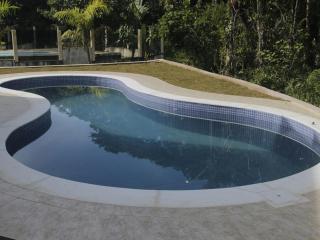 Bertioga, Praia Guaratuba, Costa do Sol - Ampla casa, nova, 4 suítes c/piscina - Bertioga - 4