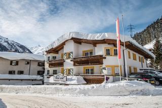 Arlen Lodge Hotel-Garni - 0