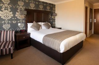 Wessex Hotel - Street - 9