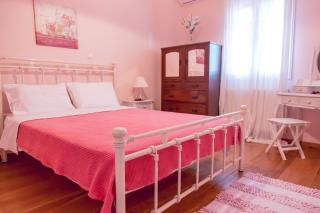 Traditional House in the Centre of Vasiliki - 4