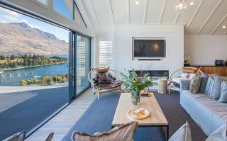 Kahurangi Luxury Holiday Home by MajorDomo - Queenstown - 0