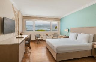 Taal Vista Hotel - 4