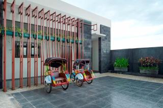 The Atrium Hotel & Resort Yogyakarta - Yogyakarta - 6