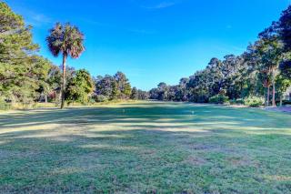 Colonnade Club 147 - 7