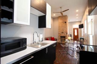 Modern Condo Blocks from Quarters - New Orleans - 2