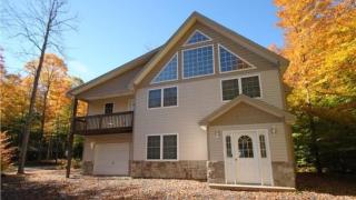 Mt. Maplewood Chalet - Pocono Lake - 4