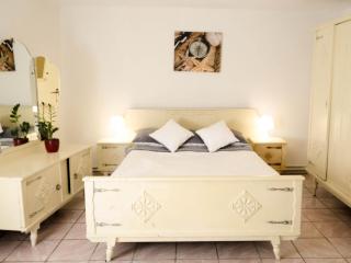 Pet-Friendly Home w Garden - 6