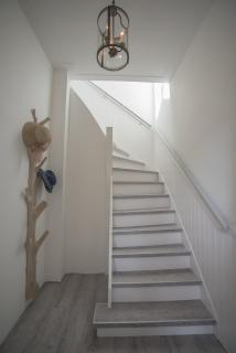 Luxury Upstairs & Downstairs Apartments - 7