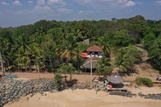 Sunchaser Beach Hotel - Tangalle - 3