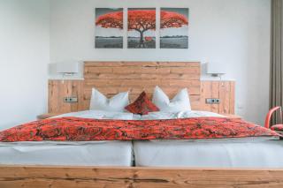 Hotel Sonne Garni - Bad Friedrichshall - 0