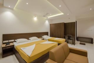 Hotel Karuna Residency - Mangalore - 3