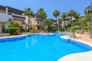 Cubo's Firstline Marbella Luxury Apartment Parking - Marbella - 0