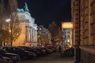 Hotel-Pension am Siegestor - Munich - 5