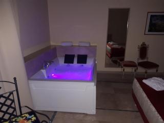 Dimora Charleston Lecce parcheggio privato in loco gratis - Lecce - 9
