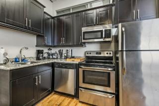 Gorgeous Condos Steps from French Quarter and Harrah’s St. - New Orleans - 7