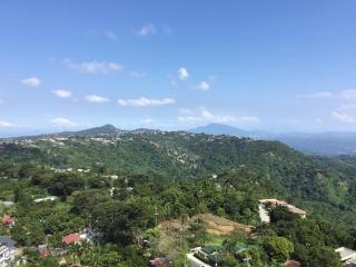 Condo with Free Swimming Pool & Viewing Deck - Tagaytay - 7