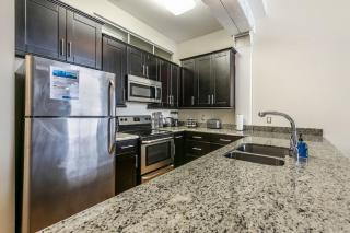 Beautiful Condos Steps from French Quarter and Bourbon St - New Orleans - 6