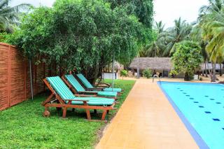 Roshanne Beach Resort - 6