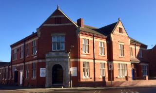 Kings Park Hotel - Retford - 8