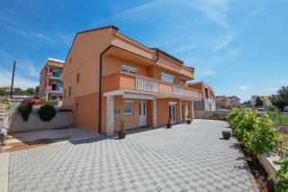 Nara Homes - Sveti Filip i Jakov - 0