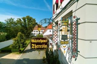 Hotel Gästehaus Theresia Garni - Mühlheim an der Donau - 0