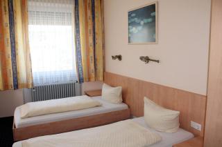 Hotel Adlerhof - Tauberbischofsheim - 7