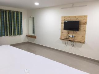 ADITI ROOMS - Tiruchirappalli - 1