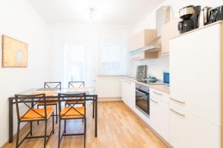 Private apartments with direct subway entrance - Fürth - 0