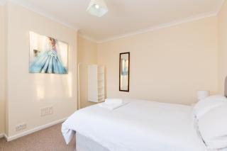 Well presented 2 bedroom house - sleeps four - 1