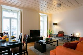 JOIVY Elegant 2BR Apt with workspace nearby Baixa-Chiado subway - Lisbon - 9