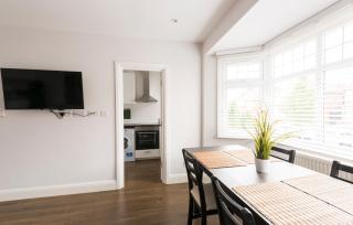 High End Apartments - Hendon - 3