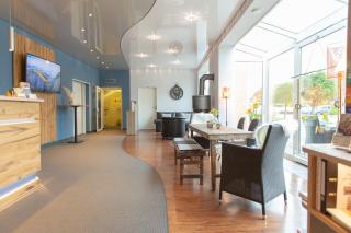 Hotel Bavaria Oldenburg - 1