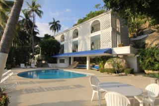 Maravillosa casa con 7 habitaciones, acceso directo a playa pichilingue, bahía de puerto marqués, zona diamante Acapulco - Acapulco - 2