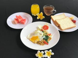 Agus Beach Inn - Kuta - 1