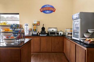 Baymont by Wyndham Rocky Mount - Rocky Mount - 6