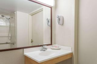 Ramada by Wyndham Triangle/Quantico - Triangle - 4