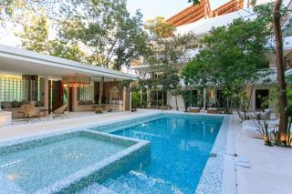 Charming Nature-Inspired Condos with Sultry Surroundings by Stella Rentals - 9