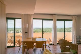 2 bedroom apartment in Begur center. Sea views, terrace and pool (Ref:H09) - Begur - 2
