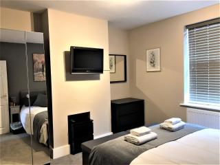 Eclipse Apartment No 2 - Newmarket - 1
