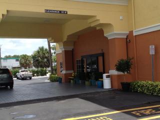 Best Western Plus Sanford Airport/Lake Mary Hotel - Sanford - 3