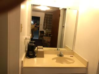 Luxury Inn - George West - 4