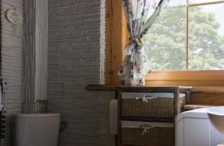 CHATA PACHNĄCA LASEM - 1