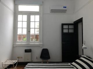 Antiguo departamento con excelente ubicación - Buenos Aires - 6