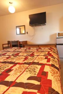 Sunset Motel - Creston - 1