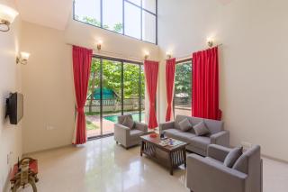 StayVista's Greenwoods Villa 6 - City-Center Villa with Private Pool, Terrace, Lift & Ping-Pong Table - Lonavala - 8