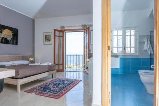 B&B Una Terrazza sul Golfo di Sferracavallo - Sferracavallo - 4