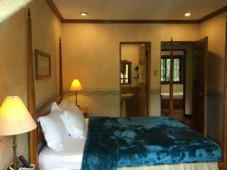 La Famille Canyon Woods Tagaytay - 3