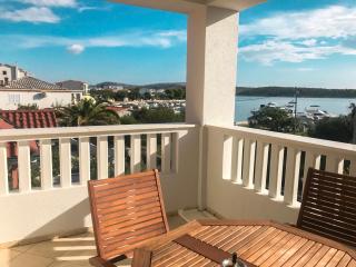 MR. HALL Apartments - Barbat na Rabu - 8