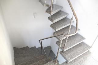 Modernes Stadthaus 100qm Parkplatz Bad&Dusche Küche - 3